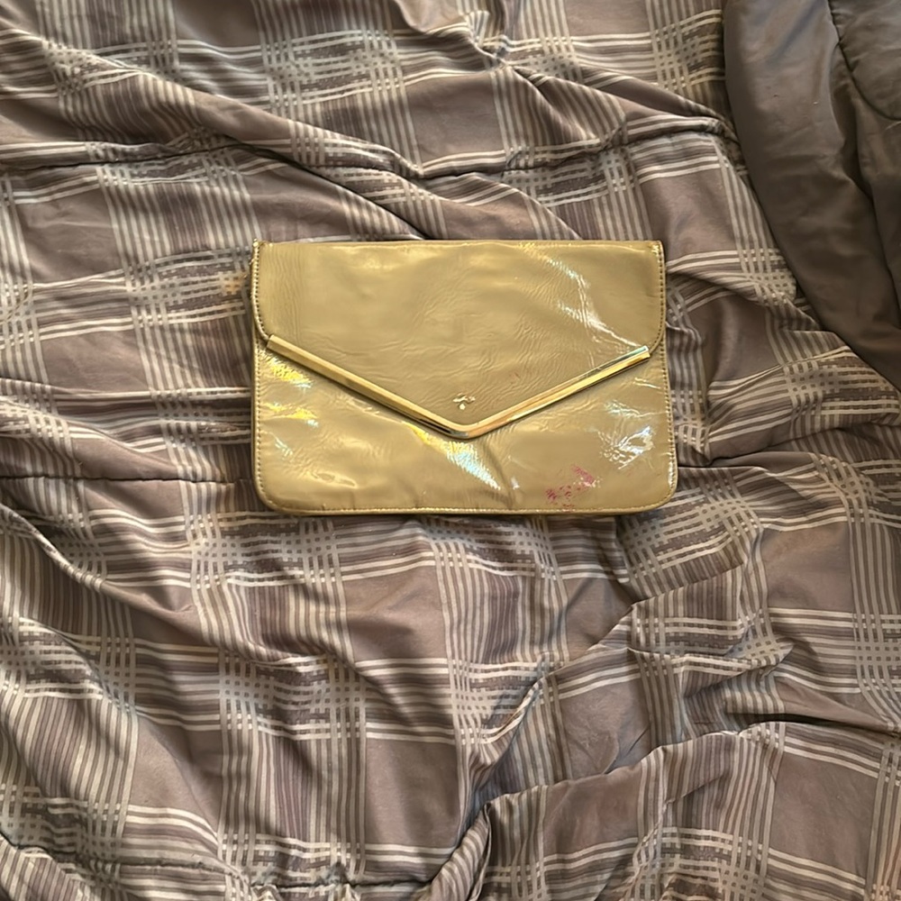 Gray clutch